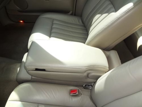 2005 Lincoln Town Car Signature 35K Miles Clean Carfax Rust Free  Beautiful Car!, US $11,999.00, image 59