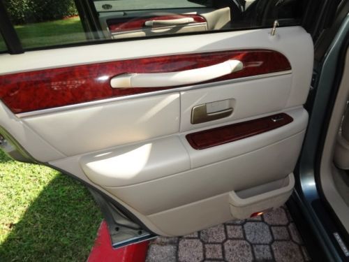 2005 Lincoln Town Car Signature 35K Miles Clean Carfax Rust Free  Beautiful Car!, US $11,999.00, image 68
