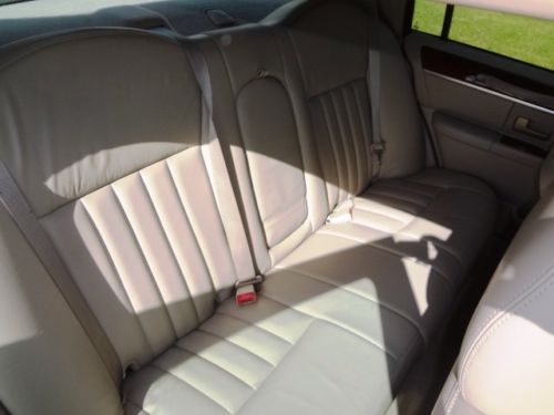 2005 Lincoln Town Car Signature 35K Miles Clean Carfax Rust Free  Beautiful Car!, US $11,999.00, image 80
