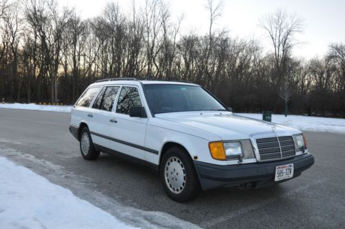 1987 Mercedes Benz 300TD TurboDiesel Stationwagon W124 Rare Diesel Wagon 3rd Row, image 4
