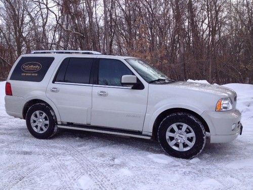 2006 lincoln navigator pearl white, 3rd row,loaded