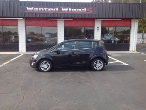 2012 chevrolet sonic lt 5 speed manual 4-door hatchback