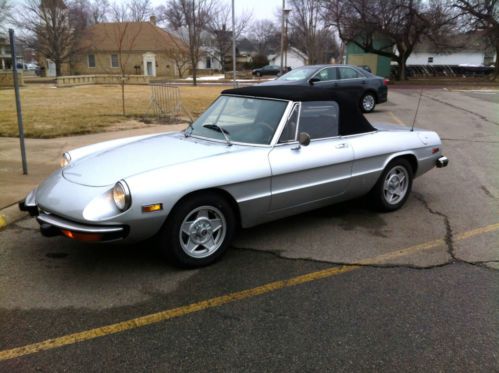 1974 alfa romeo spider - great daily driver or weekend toy - nice shape see pix