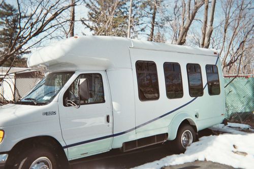 Ford  e 350 series passenger van