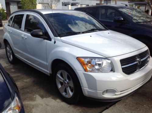 2011 dodge caliber mainstreet automatic white  33.4k miles dvd-hdd-satellite