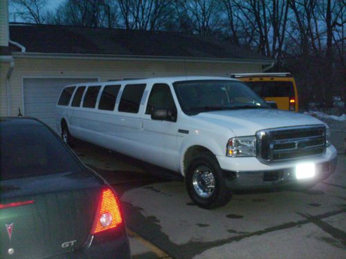 2005 ford excursion limousine