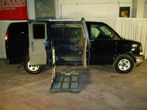 Stabilitrak all wheel drive mobility wheelchair handicap van ***4 wheel drive***