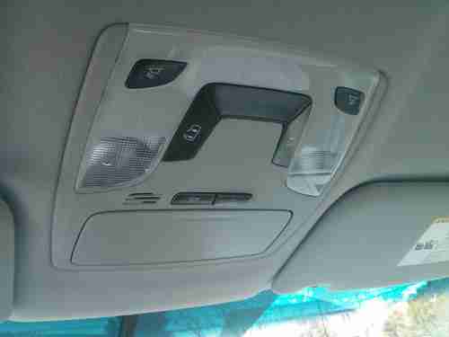 2012 Toyota Sienna LE Mini Passenger NO RESERVE RUNS AND DRIVES GREAT, image 10