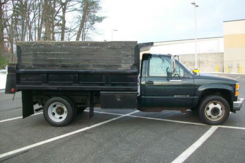 Chevy 3500 1 ton dump truck turbo diesel 1 owner low miles great shape clean