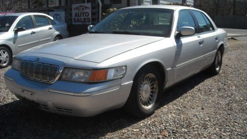 2002 mercury marquis