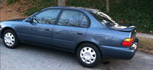 1995 toyota corolla dx-1.8 liter-automatic transmission-4 cylinder-no reserve