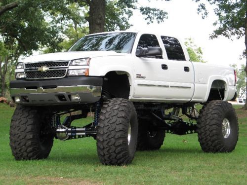 2005 chevy silverado 2500hd lifted custom built monster truck 20,700 miles white