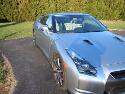CLEAN CARFAX,NISSAN GTR PREMIUM,NAVIGATION,BOSE,HEATED SEATS, US $65,000.00, image 4