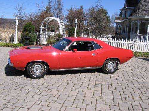 1970 plymouth cuda 440-6 4spd shaker