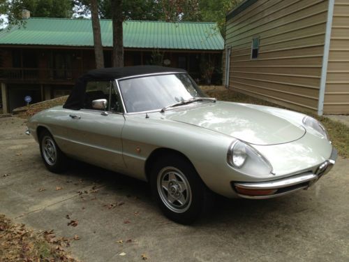 1967 alfa romeo duetto spider 1600