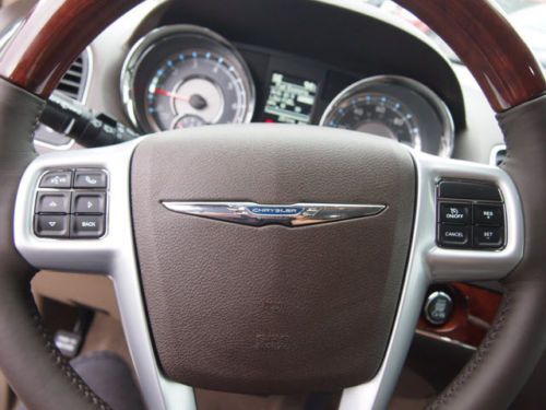 New Limited 3.6L V6 NAV DVD Leather Loaded T&C Van Warranty Forever We Finance, image 9