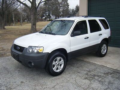 2006 ford escape xlt low reserve