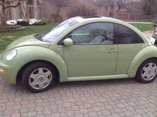 2001 volkswagen new beetle only 82,000 miles, no reserve, great car, reliable