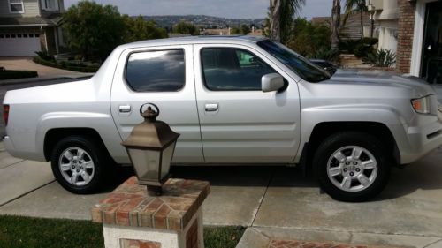 2006 honda ridgeline rt with navigation and retractable sunroof