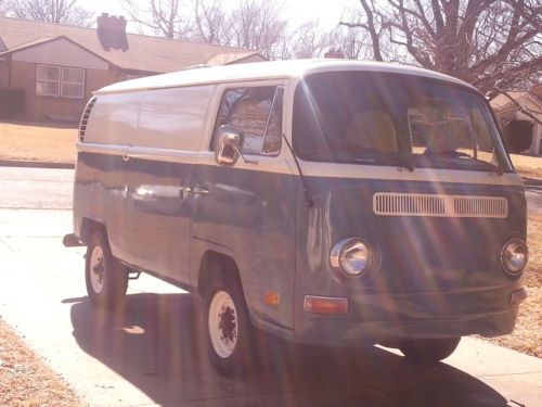 1969 VW Bay Window Panel Delivery Bus, image 2