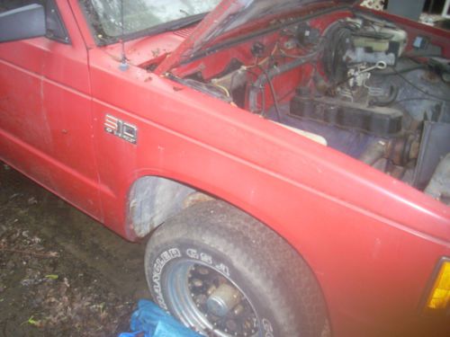 1989 chevrolet s10 base standard cab pickup 2-door 2.5l