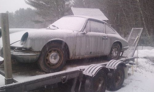 Porche 912 resto project barn find