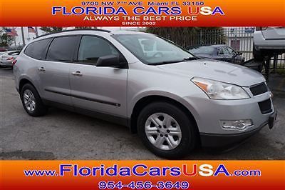 Chevrolet traverse ls awd 1-owner 69k miles excellent condition clean carfax