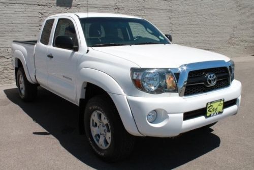 11 tacoma prerunner 29k mi clean carfax alloy wheels fog lights we finance