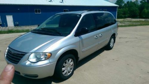 2006 chrysler town &amp; country