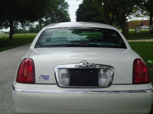 2000 Lincoln Town Car Cartier Sedan 4-Door 4.6L, image 5