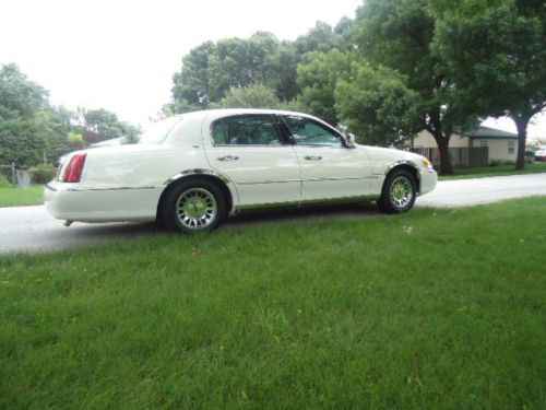 2000 Lincoln Town Car Cartier Sedan 4-Door 4.6L, image 8