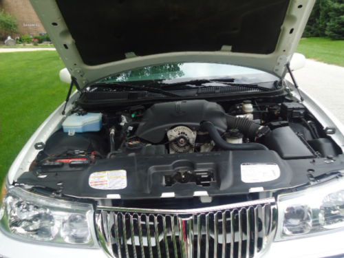 2000 Lincoln Town Car Cartier Sedan 4-Door 4.6L, image 10