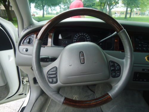 2000 Lincoln Town Car Cartier Sedan 4-Door 4.6L, image 15
