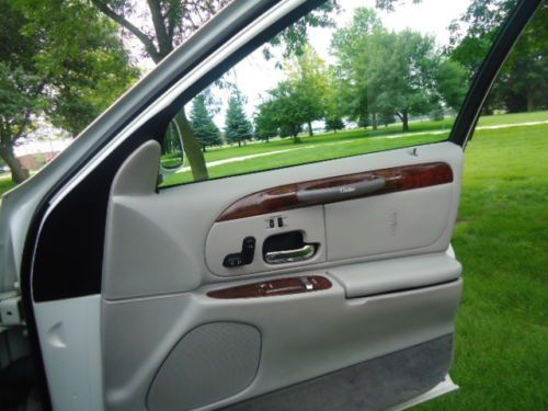 2000 Lincoln Town Car Cartier Sedan 4-Door 4.6L, image 22