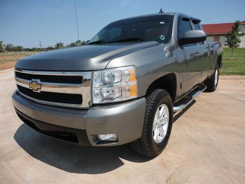 Loaded 4x4! -- leather -- heated seats -- bose audio