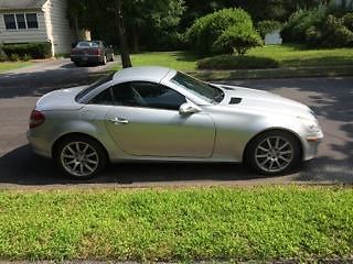 2005 Mercedes-Benz SLK350 Base Convertible 2-Door 3.5L, image 12