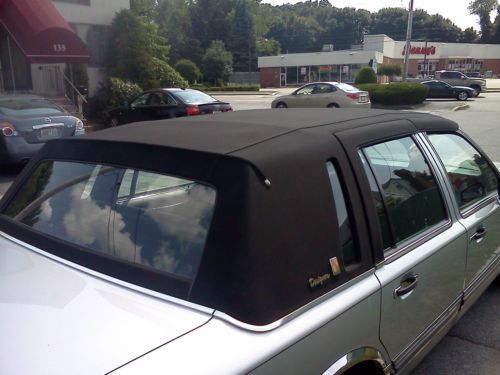 1990 Lincoln Town Car Signature Sedan 4-Door 5.0L, image 4