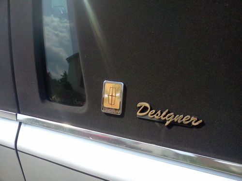 1990 Lincoln Town Car Signature Sedan 4-Door 5.0L, image 13