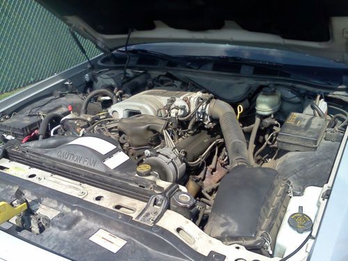 1990 Lincoln Town Car Signature Sedan 4-Door 5.0L, image 15