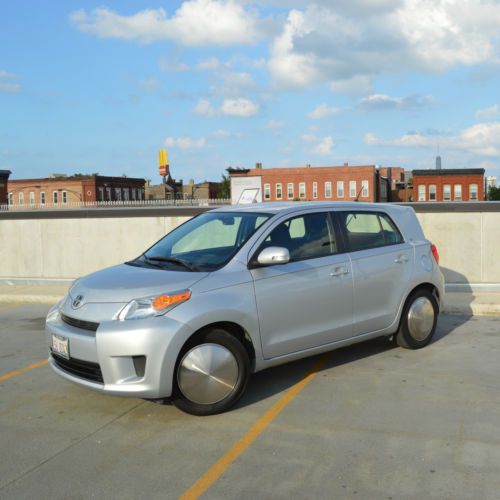 2008 scion xd great gas mileage / low miles $9,500