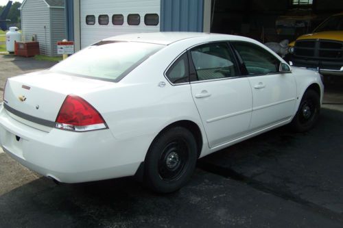 2008 Chevrolet Chevy Impala - Surplus Sale - NO RESERVE - White, image 2