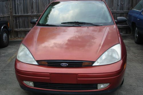 2000 focus 5spd zx3 2d w/hatch 74k