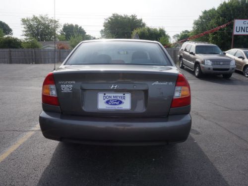 2002 Hyundai Accent GL, image 4