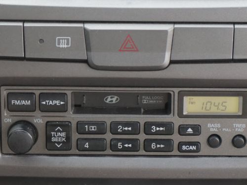 2002 Hyundai Accent GL, image 9