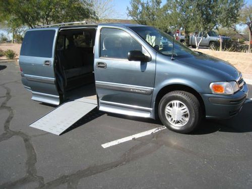 2005 chevrolet venture ls ! wheelchair handicap van ! braun entervan ! wow !