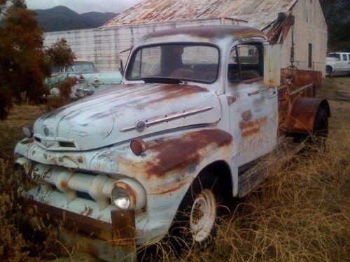 F-2 ford tow truck