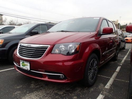 2014 chrysler town & country s