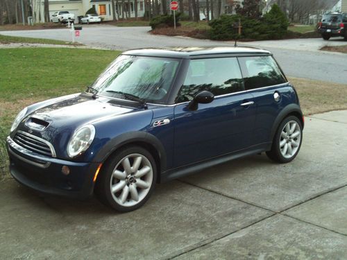 2004 mini cooper s hatchback 2-door 1.6l