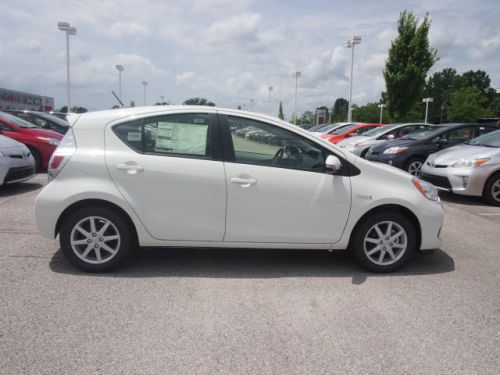 2014 toyota prius c four