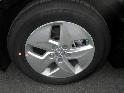2012 hyundai sonata hybrid base